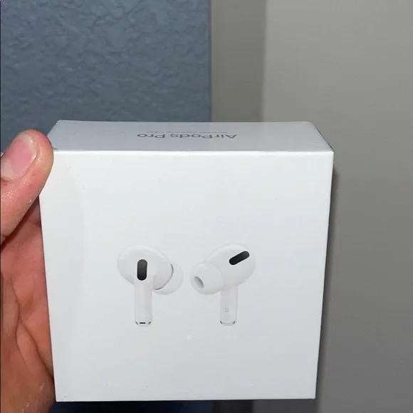 AirPod Pros brand new sealed box. 1x 80$ 2x140$ 5x375$